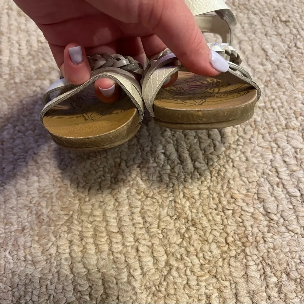 Toddler Girl’s Blowfish white strappy sandals size 7